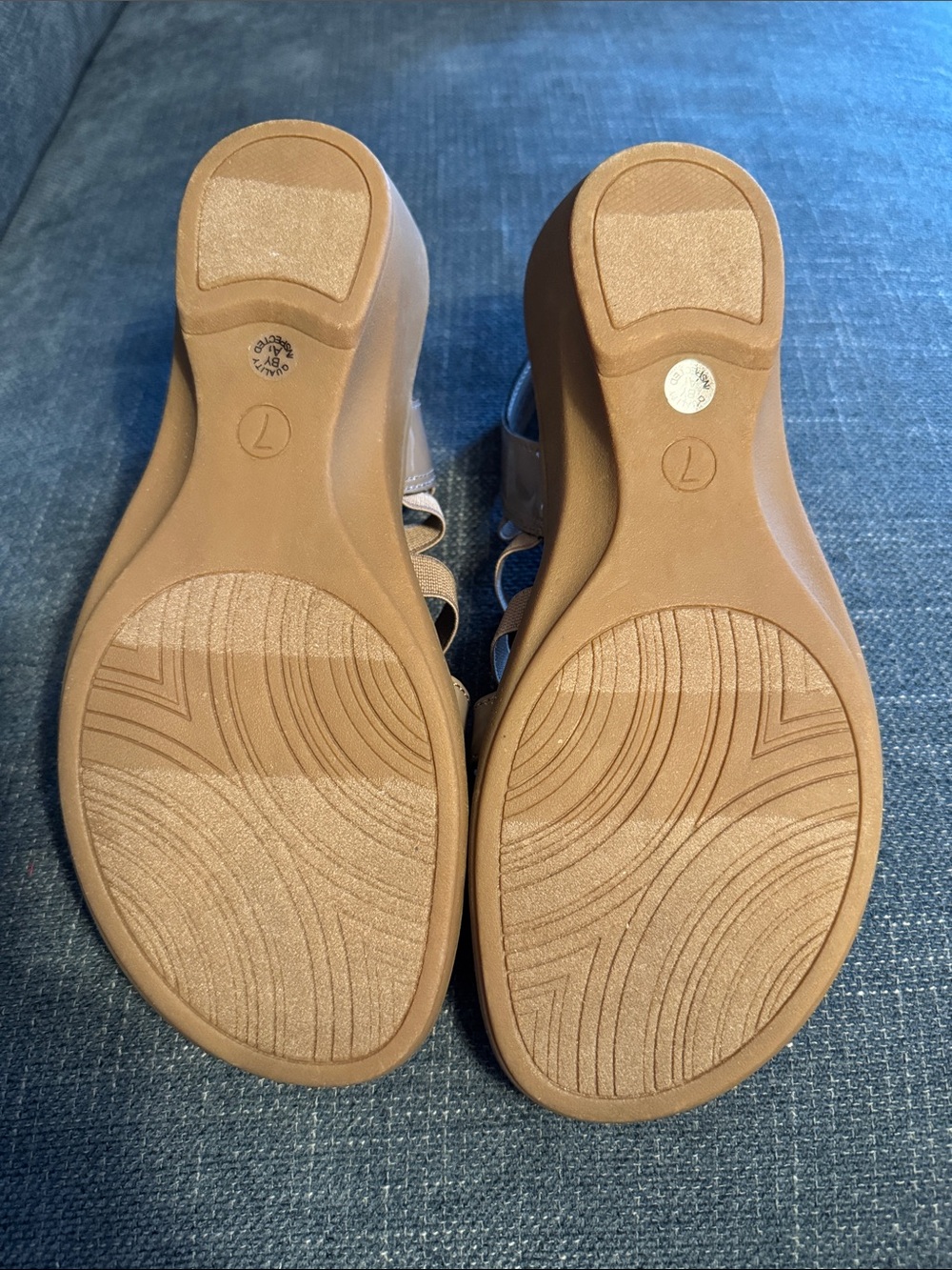 East 5th sandals - Picture 6 of 12
